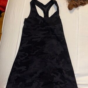 Lululemon camo tank